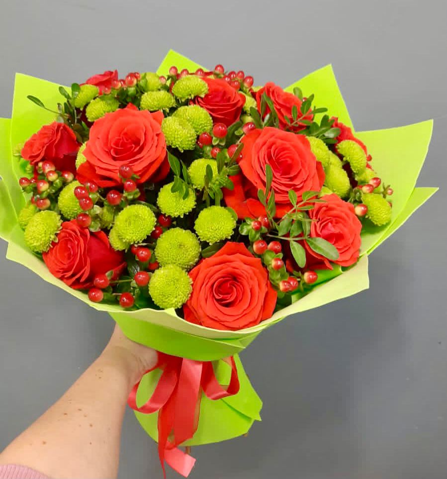 Букет цветов из: Хризантемы и Розы в Старочеркасской