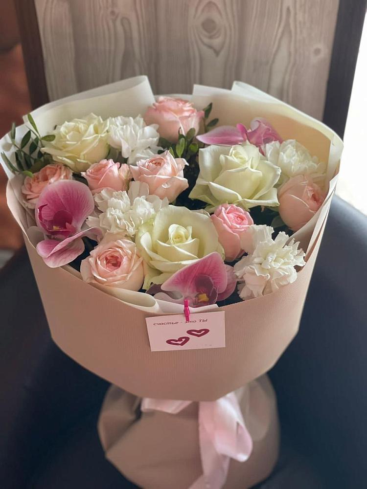 Букет цветов из: Орхидеи, Розы и Гвоздики в Старочеркасской