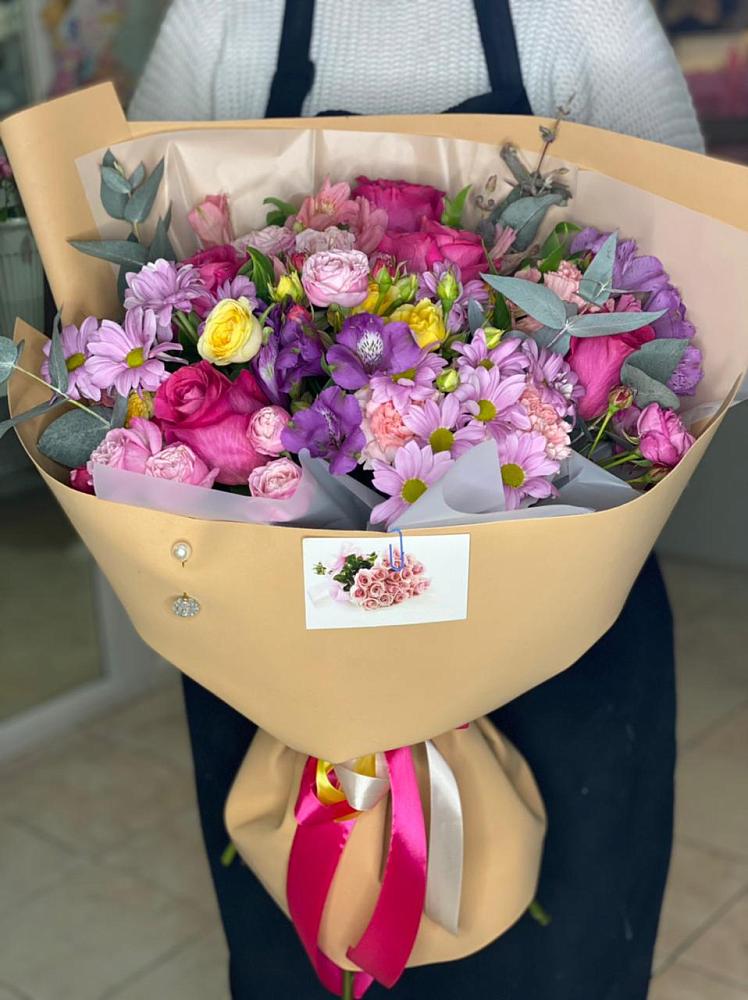 Букет цветов из: Хризантемы, Гвоздики и Альстромерии в Старочеркасской