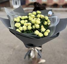 Букет Белые кустовые розы Солинеро в Старочеркасской