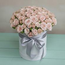 Цветочная композиция из Розы в шляпной коробке в Старочеркасской