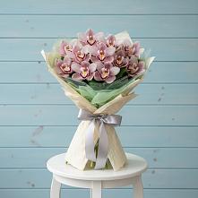 Букет цветов из:  Орхидеи и Розы #REPLACE_PRED# Старочеркасской
