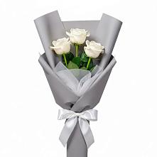 Букет 3 белые розы в Старочеркасской