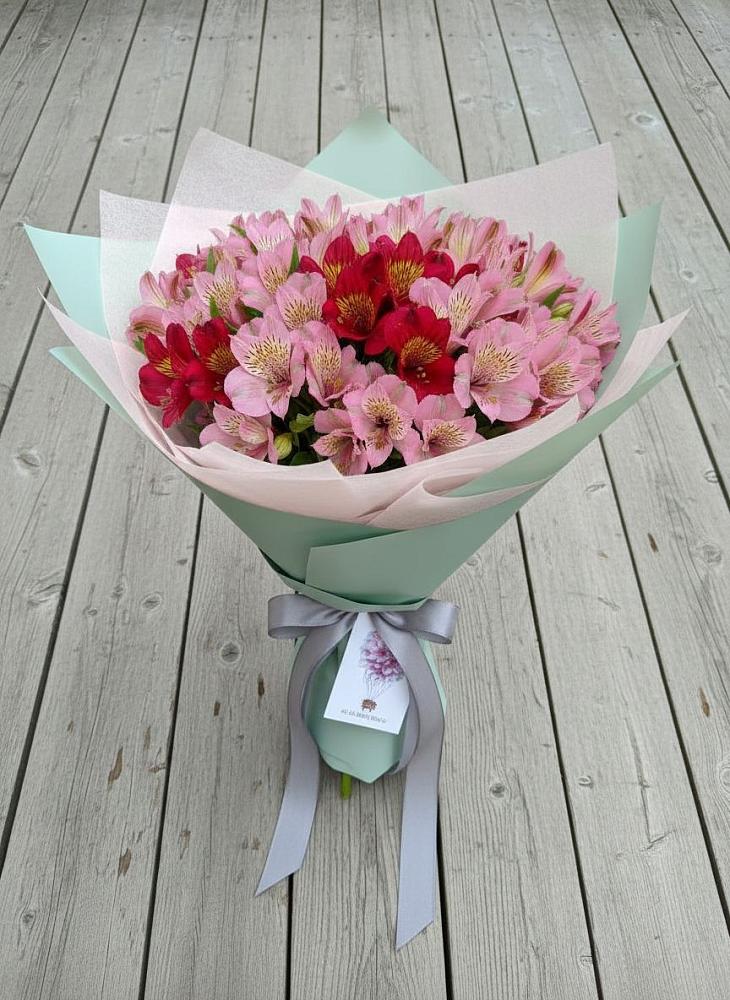 Букет цветов из: Альстромерии в Старочеркасской