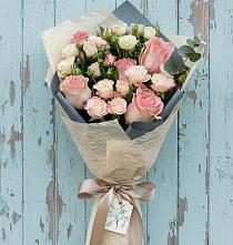 Букет цветов из:  Розы в Старочеркасской