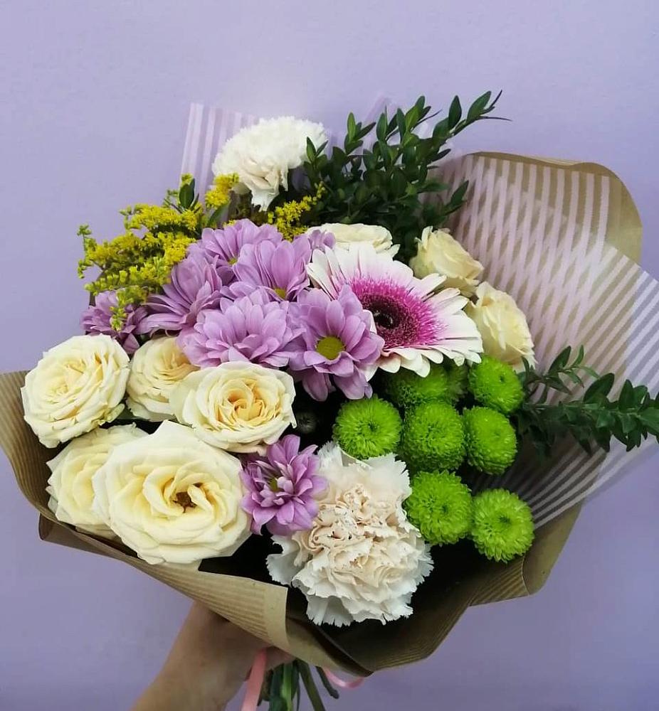 Букет цветов из: Хризантемы, Розы, Гвоздики и Герберы в Старочеркасской