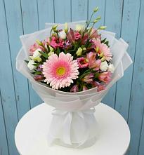 Букет цветов из:  Герберы, Альстромерии и Лизиантусы #REPLACE_PRED# Старочеркасской