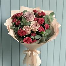Букет цветов из:  Гвоздики и Розы в Старочеркасской
