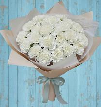 Букет цветов из:  Гвоздики в Старочеркасской