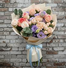 Букет цветов из:  Розы, Лизиантусы и Гвоздики #REPLACE_PRED# Старочеркасской