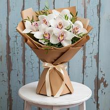 Букет цветов из:  Орхидеи и Розы в Старочеркасской